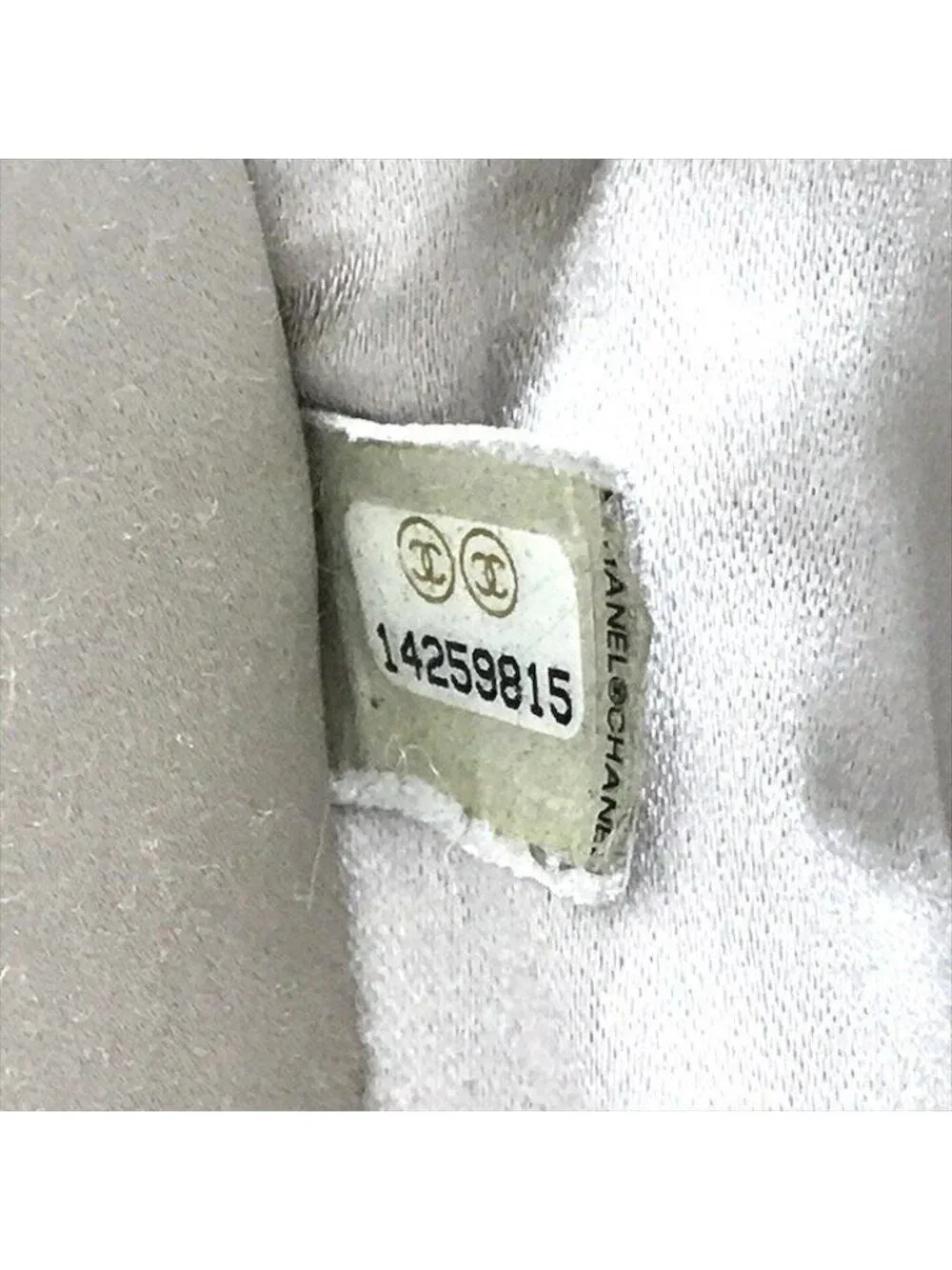 Chanel CC Logo Chain Shoulder Bag Crossbody White Silver - Picture 9 of 10